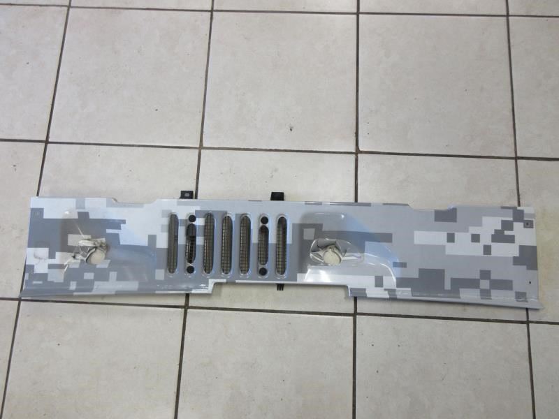 White cowl with wrap. Good condition, clean and ready for installation. Paint code- PW7