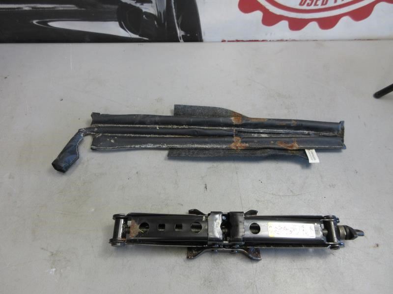 2007-2018 Jeep Wrangler JK OEM Emergency Jack & Tools Set Kit 52126112 / 68042097