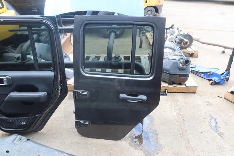 2018-2022 Jeep Wrangler Gladiator OEM Rear Left Driver Door Assembly 68281909