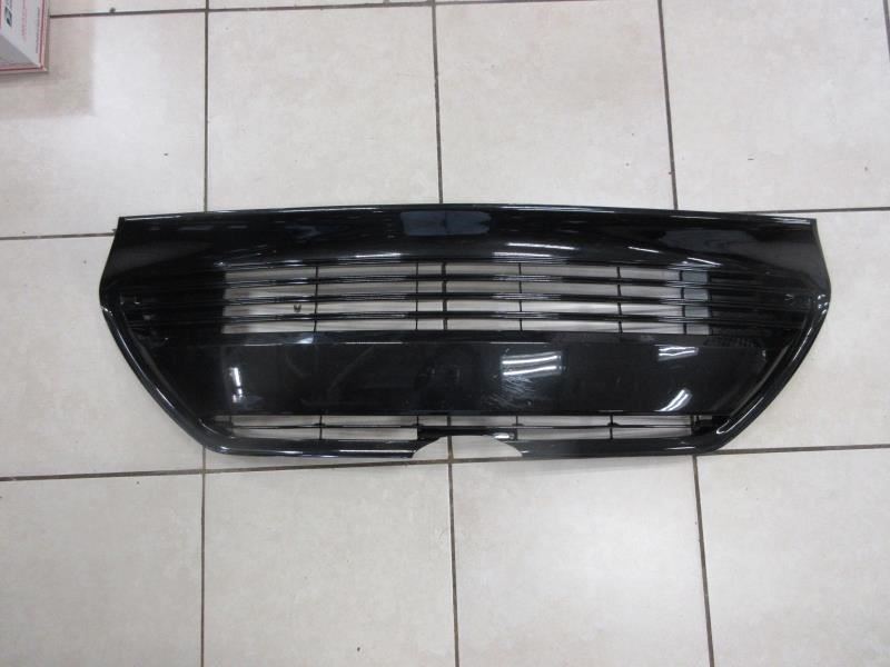 Good condition, clean and ready for installation. 53112-02730 (2017-2019 Toyota Corolla OEM Front Lower Grille Gille 53112-02730)