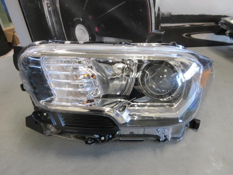 2016-2019 Toyota Tacoma OEM Left Driver LH Headlight Lamp Assembly 81150-04260
