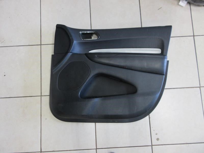 2011-2015 Dodge Durango OEM Front Right Door Trim Panel 1GS78DX9AH / 1GS781X9AH
