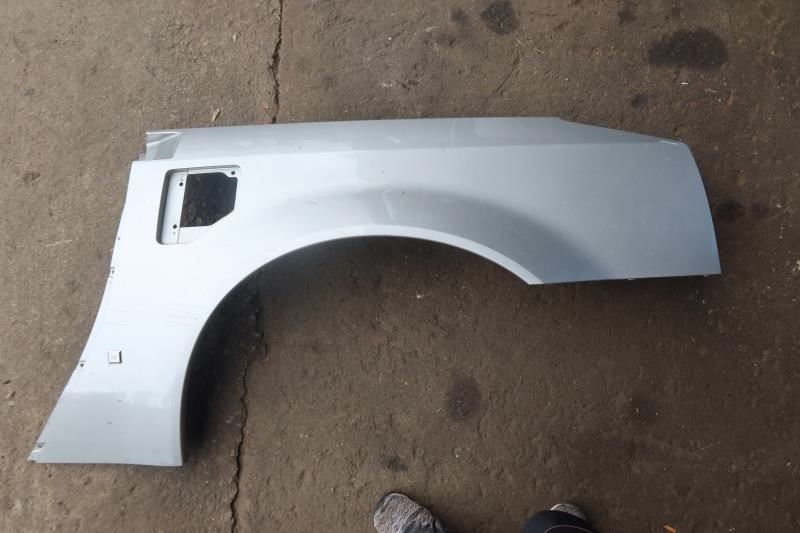 2004-2009 Cadillac XLR OEM Left LH Driver Side Fender Panel Silver 10355380