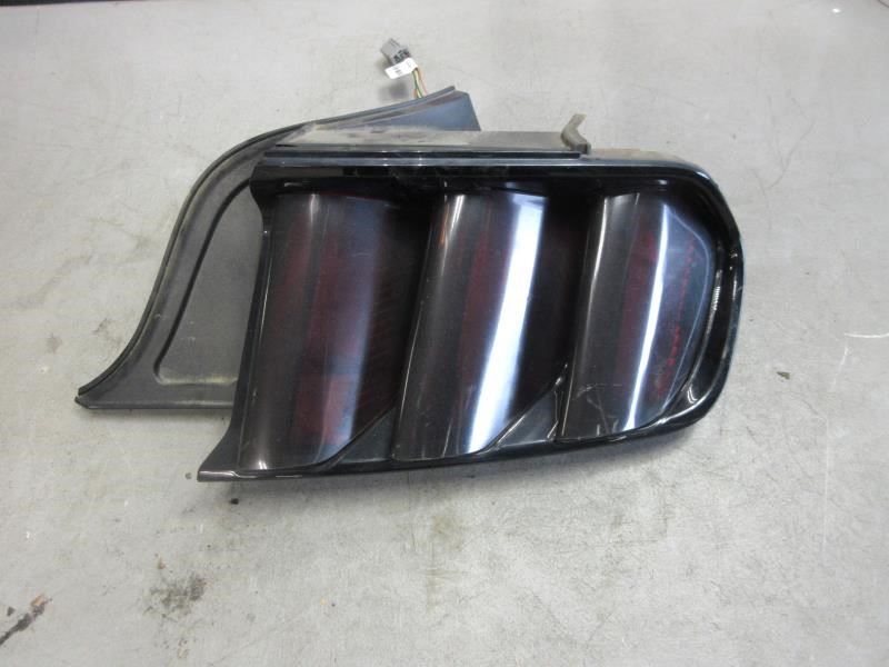 2015-2017 Ford Mustang OEM RH Passenger Tail Light  Assembly GR3B-13B504