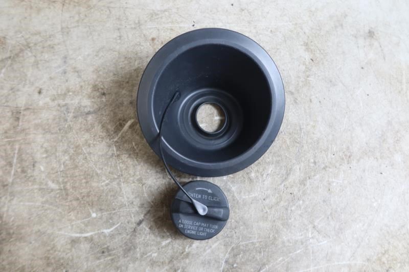 2018-2023 Jeep Wrangler Gladiator OEM Fuel Tank Filler Cap 68484447 / 68293167