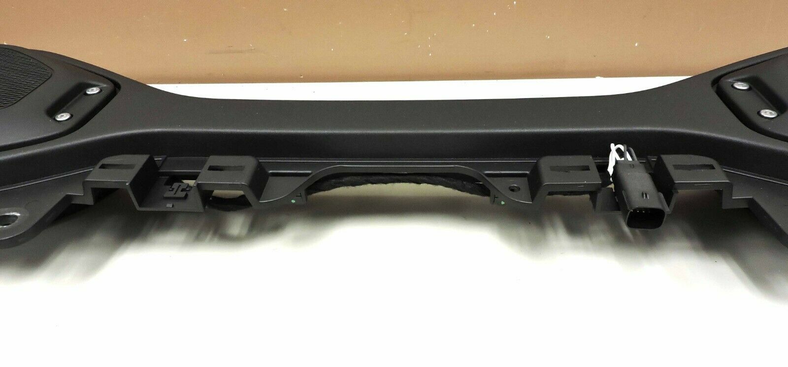 2018-2022 Jeep Wrangler JL OEM Speaker Enclosure Alpine Sound Bar 6AH08TX7AA