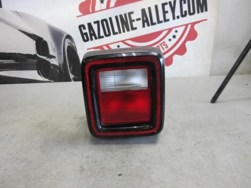 2018-2023 Jeep Wrangler JL OEM Rear Left Driver Halogen Tail Light Lamp 55112891