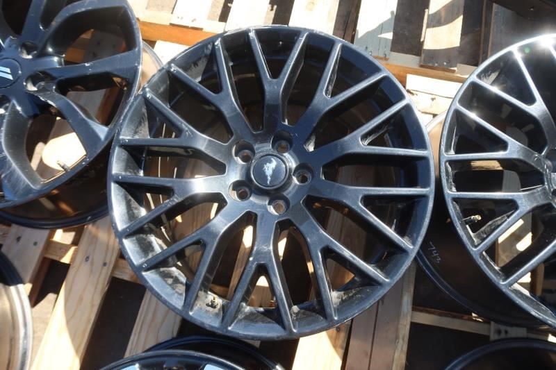 Ford Mustang GT OEM Rear Wheel Single Black 10 Spoke 19x9.5 19