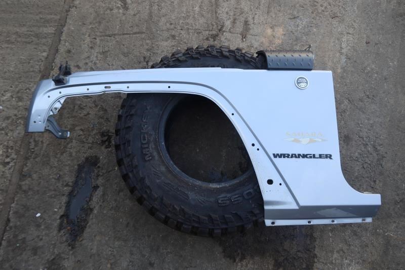 2007-2018 Jeep Wrangler JK OEM Left Driver LH Fender Panel 68029993