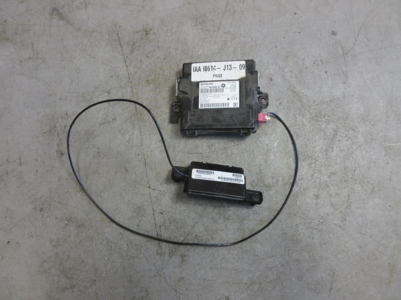 2014-2020 Jeep Grand Cherokee Dodge Durango OEM Keyless Control Module w Antenna
