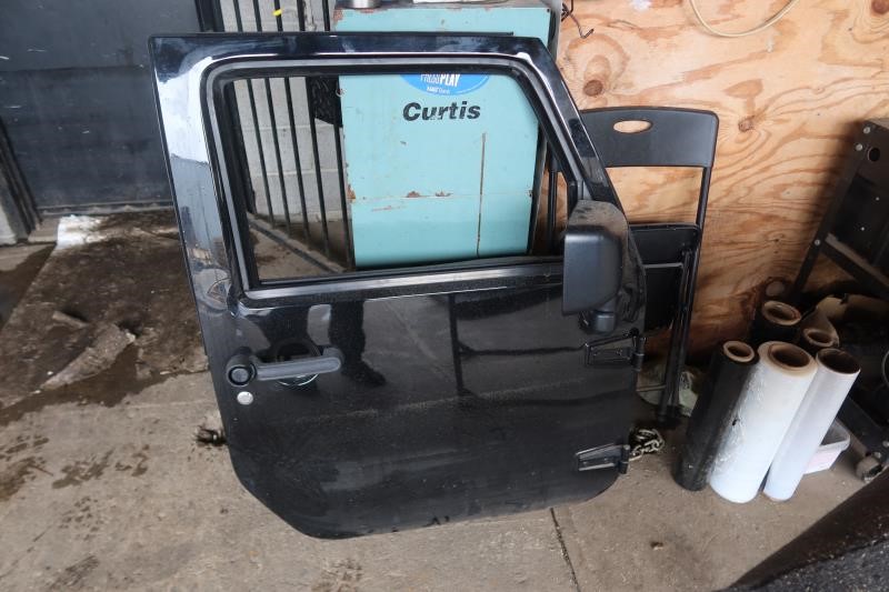 2011-2018 Jeep Wrangler JK JKU OEM Front Right Passenger Door 68079596