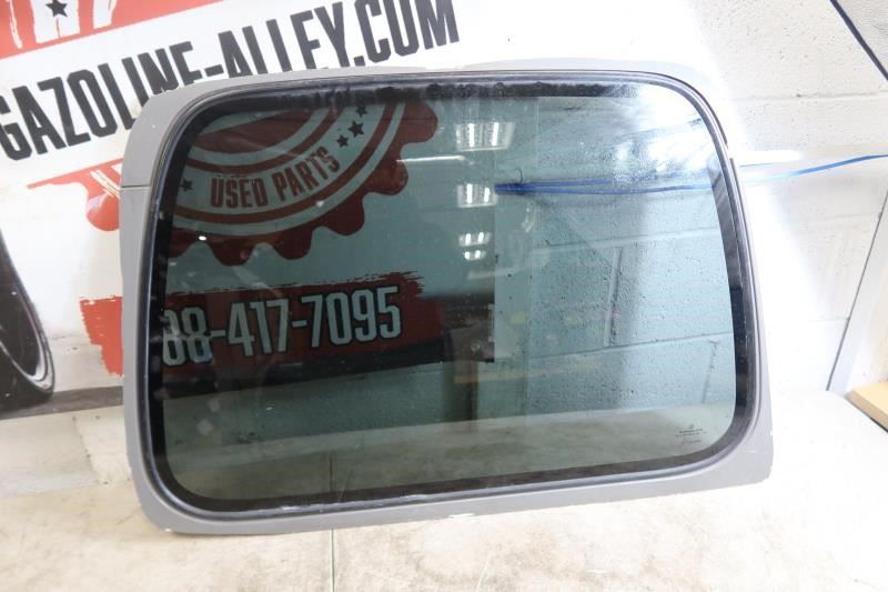 1997-2006 Jeep Wrangler TJ OEM Rear Left Driver Quarter Hardtop Glass Window
