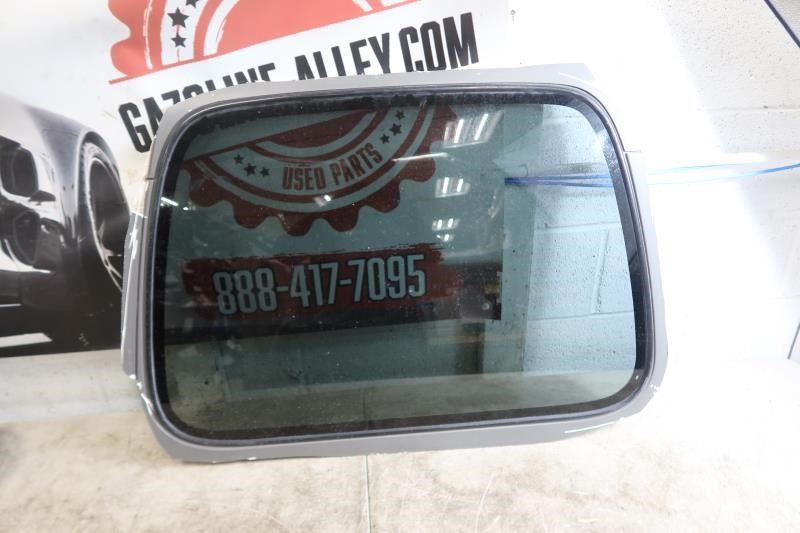 1997-2006 Jeep Wrangler TJ OEM Rear Right Passenger Quarter Hardtop Glass Window