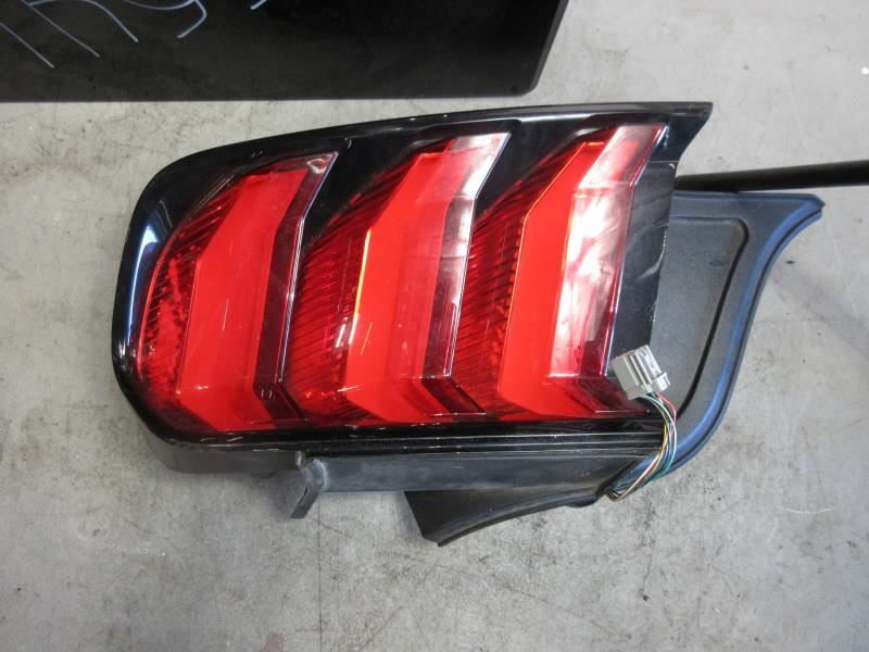 2019-2023 Ford Mustang OEM RH Passenger Tail Lamp Assembly JR3B13B504