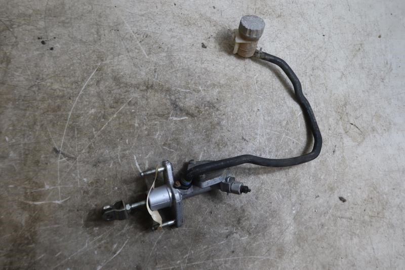 2010-2015 Honda Civic Si OEM Clutch Slave Master Cylinder 46930-SWA-G01

might be with prelude parts