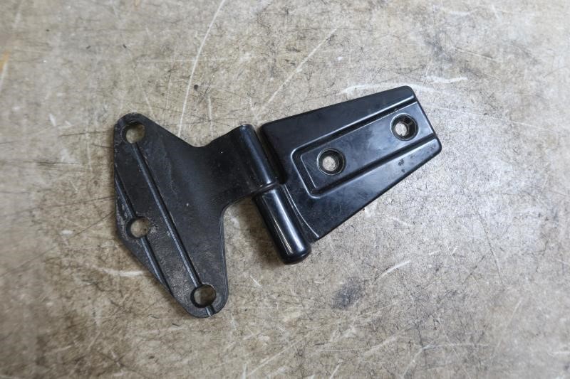 2007-2018 Jeep Wrangler JK OEM Right Passenger Side Upper Door Hinge 55395386