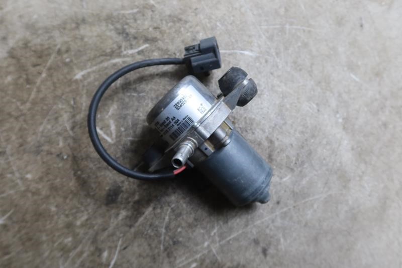 2014-2019 Chevy Chevrolet Corvette C7 OEM Vacuum Pump Assembly 22990902