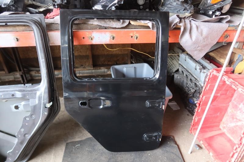 2018-2023 Jeep Wrangler Gladiator OEM Rear Right Passenger Door Shell 68281908