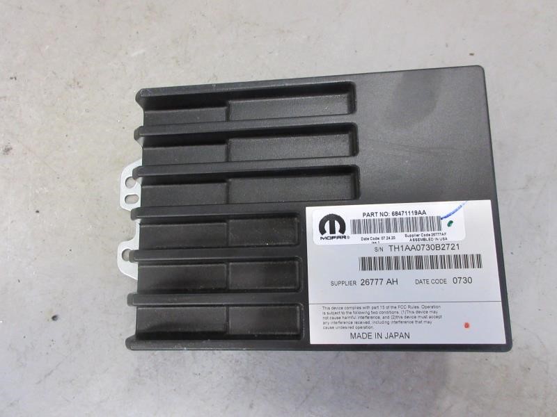 2018-2022 Jeep Wrangler Gladiator OEM Amplifier Assembly 68471119