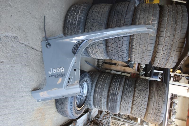 2018-2023 Jeep Wrangler JL OEM Front Right RH Passenger Fender 68281946
