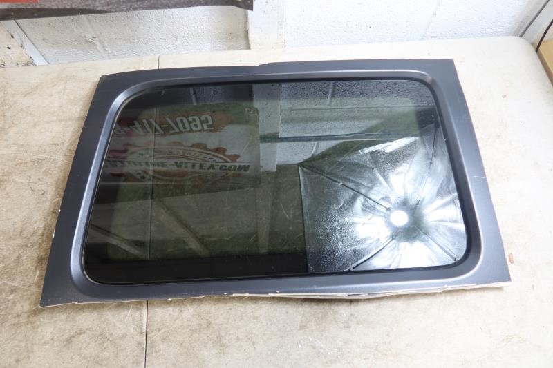 2018-2023 Jeep Wrangler JL 4 Door OEM Rear Right Hardtop Quarter Glass 68291714