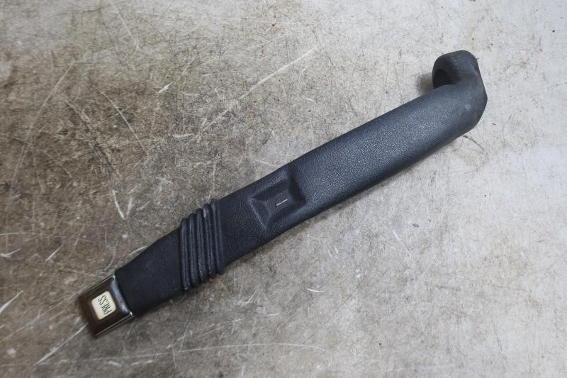 1991-1995 Jeep Wrangler YJ OEM Right RH Passenger Side Seat Belt Buckle 55027660