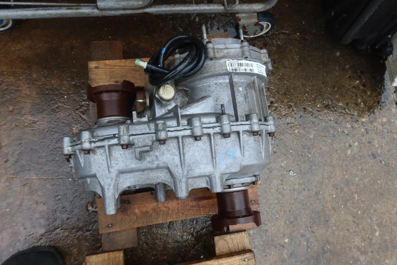 2012-2018 Jeep Wrangler JK OEM Rock-Trac 4 to 1 Transfer Case Assembly 52123503