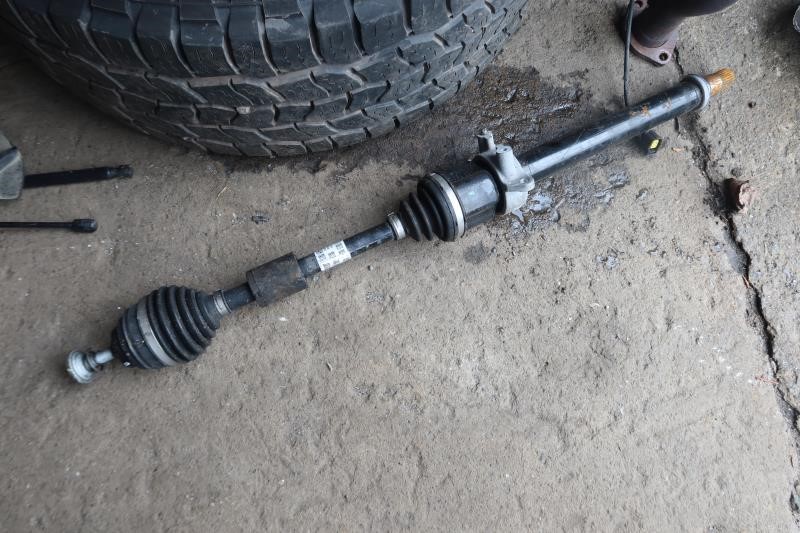 2017-2022 Mini Cooper Countryman OEM Front Right RH Passenger Axle Shaft 8681524