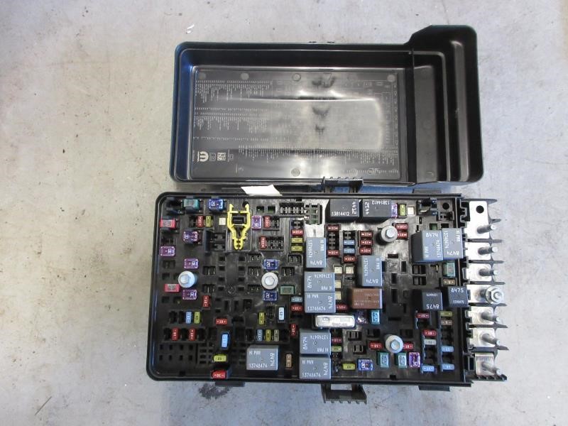 2019-2020 Jeep Wrangler JL OEM Fuse Block Power Distribution Center 68370551
