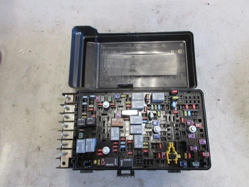 2019-2020 Jeep Wrangler JL OEM Fuse Block Power Distribution Center 68370551