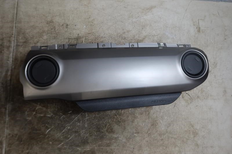 2018-2023 Jeep Wrangler Gladiator OEM Right RH Passenger Dash Cover w/ Airbag 68281974 / 6AB27SD5AD