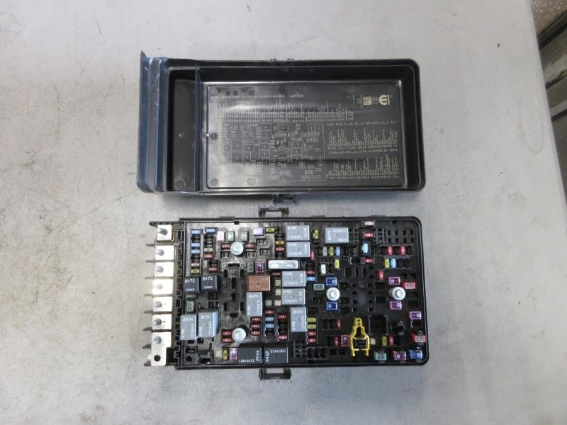 2021 Jeep Wrangler JL 2.0L OEM Engine Fuse Box Assembly 68481784