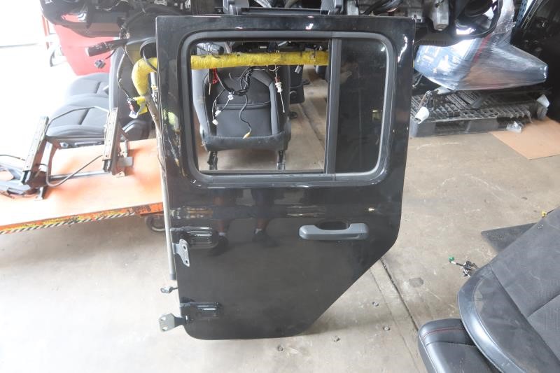 2018-2022 Jeep Wrangler Gladiator OEM Rear Left Driver Door Assembly 68281909