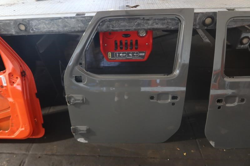 2018-2023 Jeep Wrangler Gladiator OEM Front Left LH Driver Door Shell 68281911