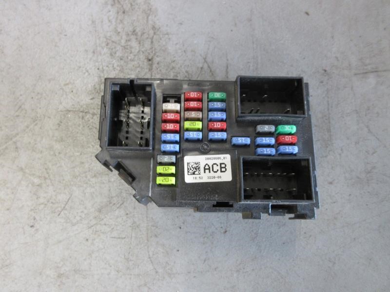 08-11 Cadillac Escalade Instrument Panel Upper Fusebox Fuse Box 20828606 