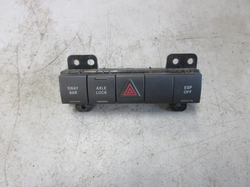 2007-2010 Jeep Wrangler JK Rubicon OEM Dash Switch Panel 04602695 
