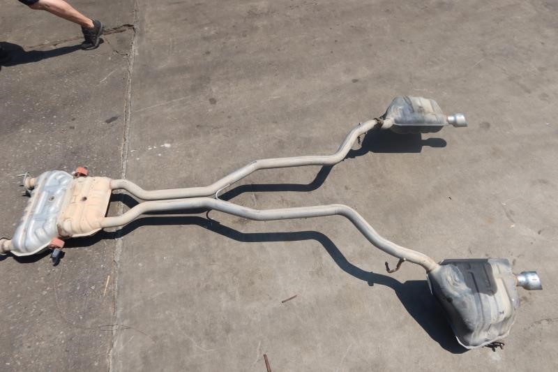 2014-2024 Dodge Durango RT 5.7L V8 OEM Dual Exhaust Muffler Resonator 68276639