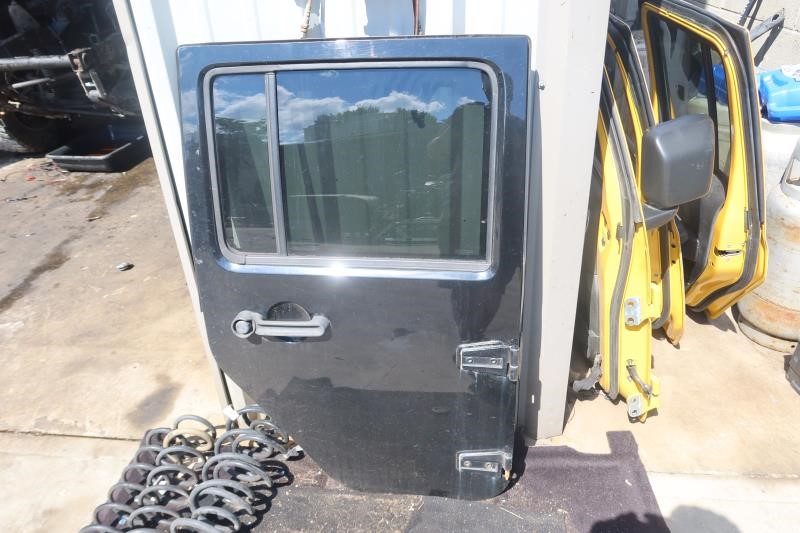 2007-2010 Jeep Wrangler JK OEM Rear Right Passenger Door Assembly 68002360