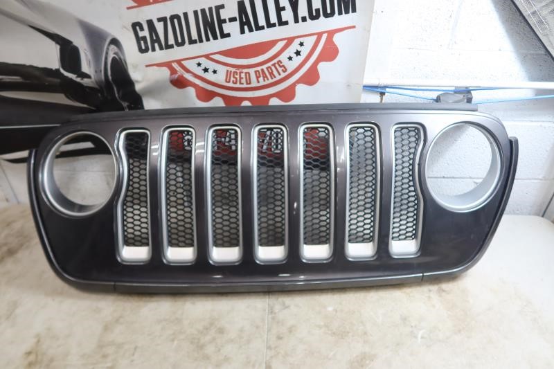 2018-2023 Jeep Wrangler JL Gladiator JT OEM Front Grille Assembly 68316767