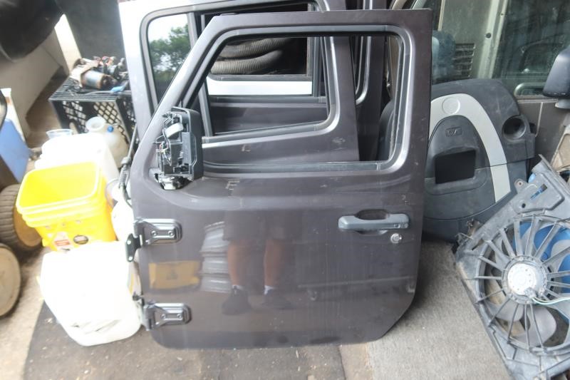 2018-2023 Jeep Wrangler Gladiator OEM Front Left LH Driver Door 68281911