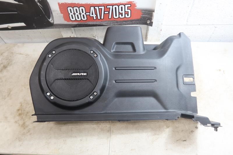 2018-2023 Jeep Wrangler JL OEM Rear Alpine Subwoofer Speaker w/ Panel 6FJ70TX7AE