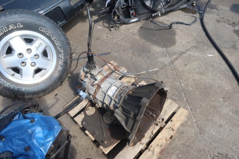 1995 Jeep Wrangler YJ 2.5L OEM 5 Speed AX5 Manual Transmissions 52108049