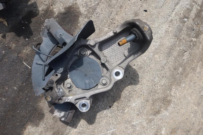 2014-2019 Chevy Corvette C7 OEM Front Right Passenger Knuckle Spindle 84506879