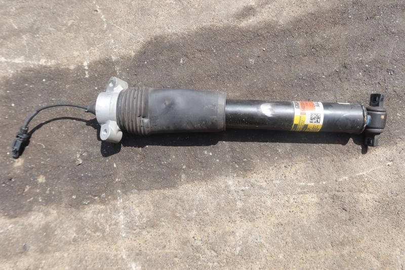 2014-2019 Chevy Corvette C7 OEM Front Shock Absorber Strut Assembly 84235048