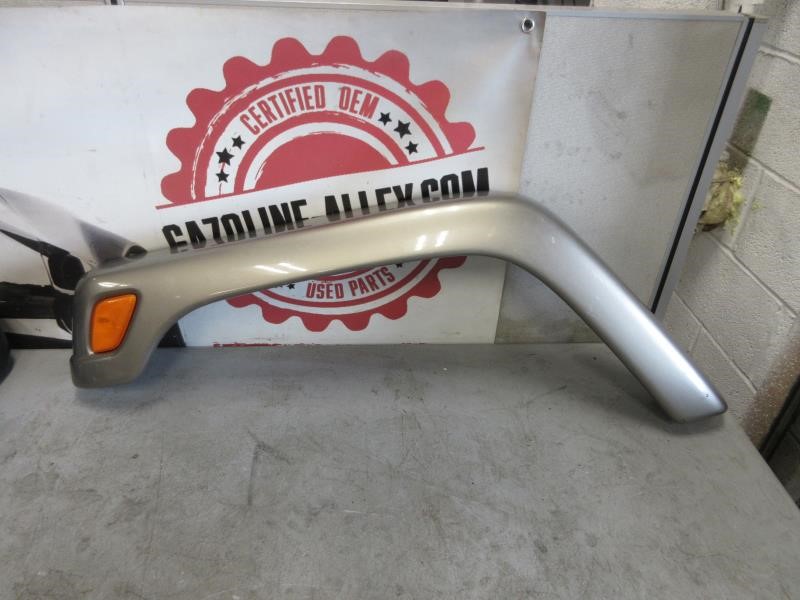 2001-2006 Jeep Wrangler TJ Rubicon OEM Front Left Driver Fender Flare QP95TZZAC