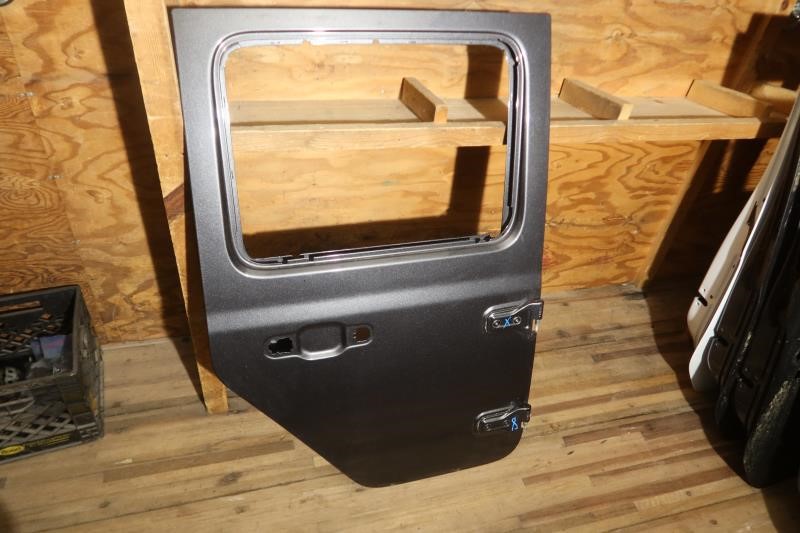2018-2023 Jeep Wrangler Gladiator OEM Rear Right Passenger Door Shell 68281908