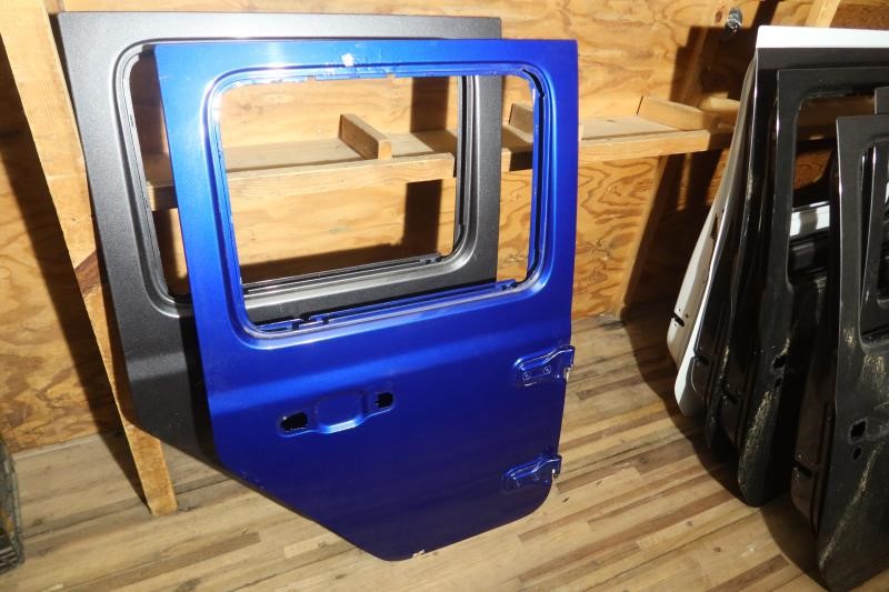 2018-2023 Jeep Wrangler Gladiator OEM Rear Right Passenger Door Shell 68281908