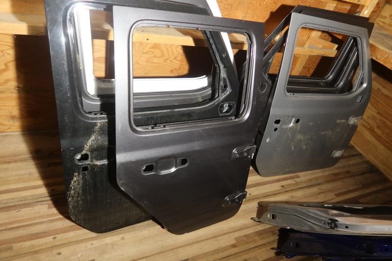 2018-2023 Jeep Wrangler Gladiator OEM Rear Right Passenger Door Shell 68281908