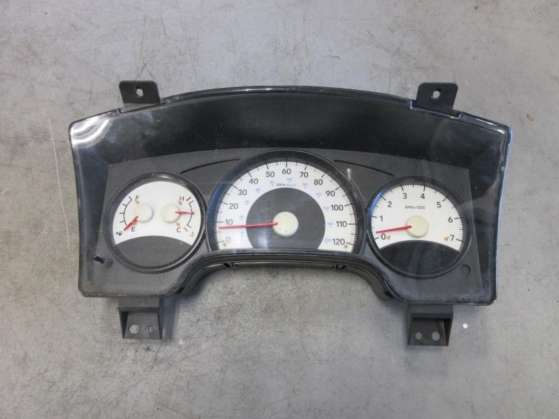 2006 Dodge Durango Dakota OEM Speedometer Instrument Panel Cluster 56044902