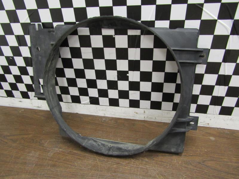 97-06 Jeep TJ Wrangler 4.0L 6 Cylinder Radiator Fan Shroud 52027925AC 